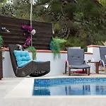 Althea, Pool, Mountain Views, Bbq ,patio In Laneia Вилла *