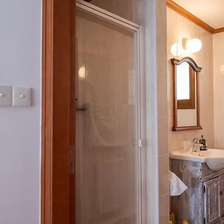 Althea, Pool, Mountain Views, Bbq ,patio In Laneia Villa *