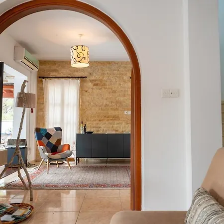 Villa Althea, Pool, Mountain Views, Bbq ,patio In Laneia Lania