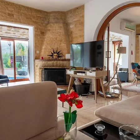 Villa Peaceful 3br Mountain Villa, Private Pool, Bbq, Nature Escape In Laneia