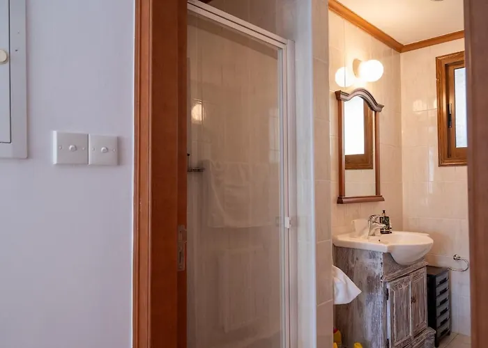 Althea, Pool, Mountain Views, Bbq ,patio In Laneia Villa *