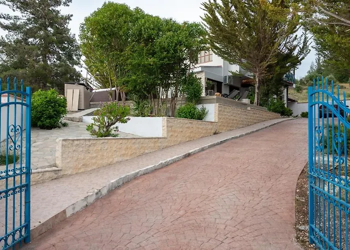 Althea, Pool, Mountain Views, Bbq ,patio In Laneia * Lania