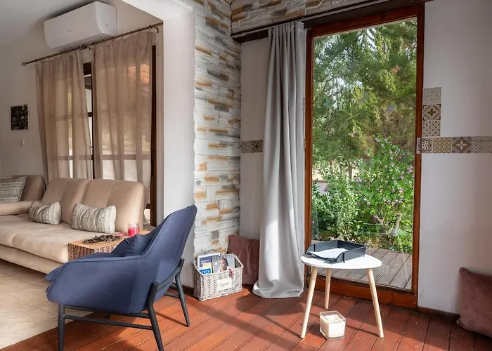 Althea, Pool, Mountain Views, Bbq ,patio In Laneia