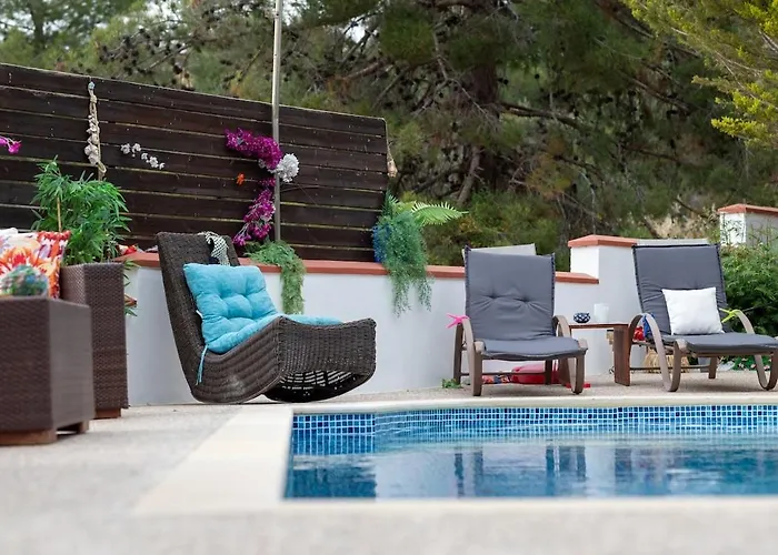 Althea, Pool, Mountain Views, Bbq ,patio In Laneia ヴィラ *