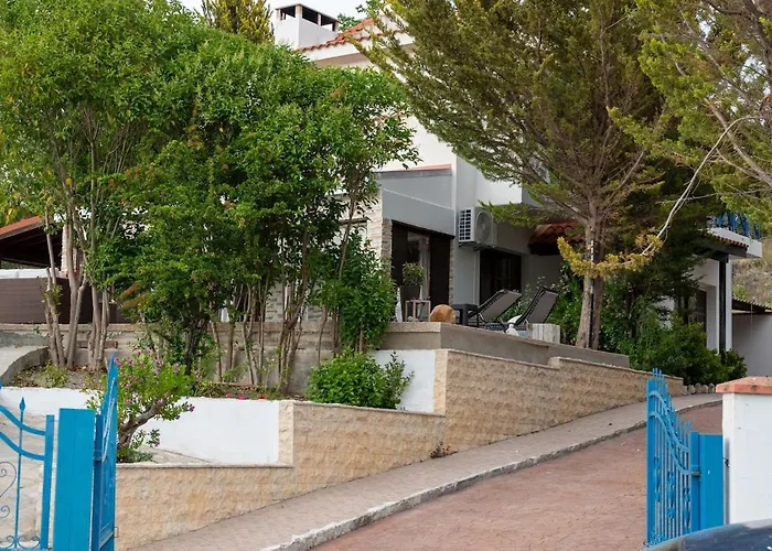 Villa Althea, Pool, Mountain Views, Bbq ,patio In Laneia